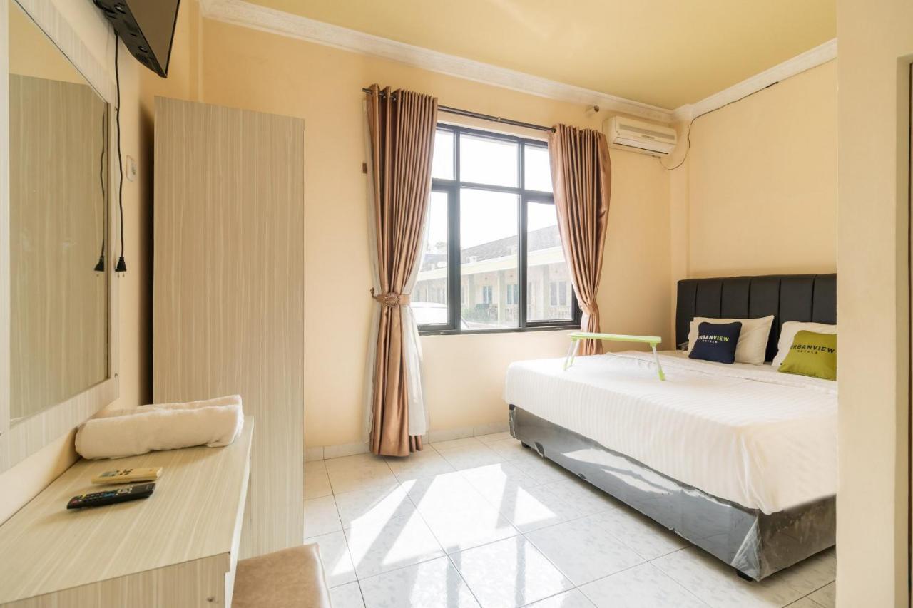 Urbanview Hotel Nugraha Palembang By Reddoorz Esterno foto