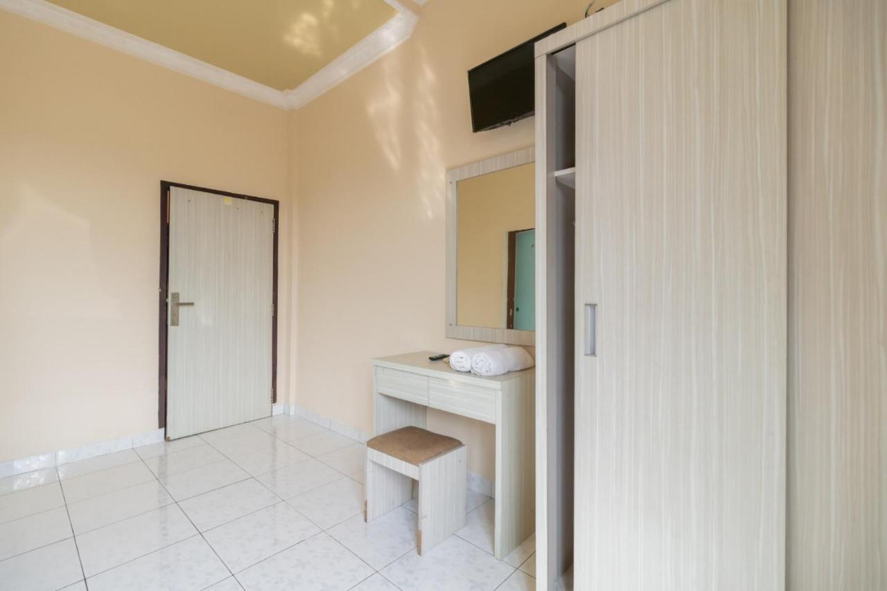 Urbanview Hotel Nugraha Palembang By Reddoorz Esterno foto